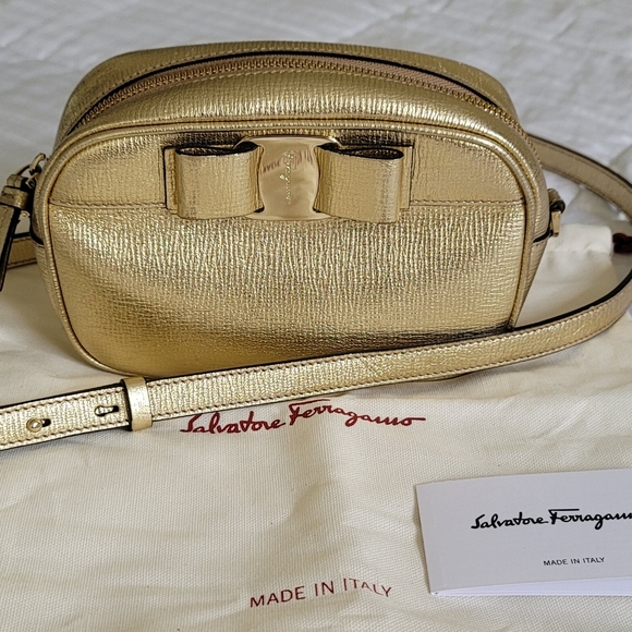 Salvatore Ferragamo Handbags - Salvatore Ferragamo authentic adjustable strap gold crossbody bag